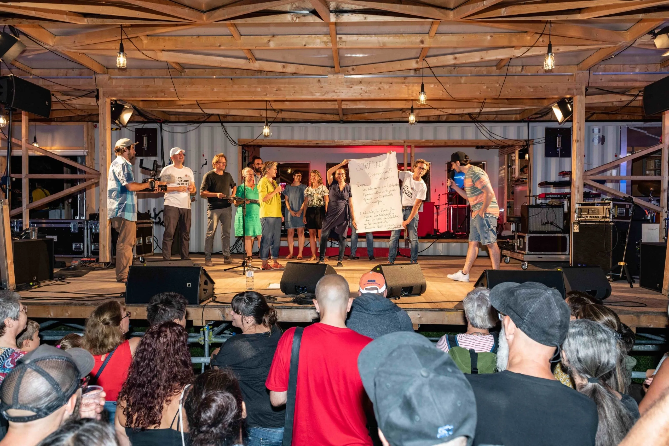 Blick auf Schaffarei Bühne