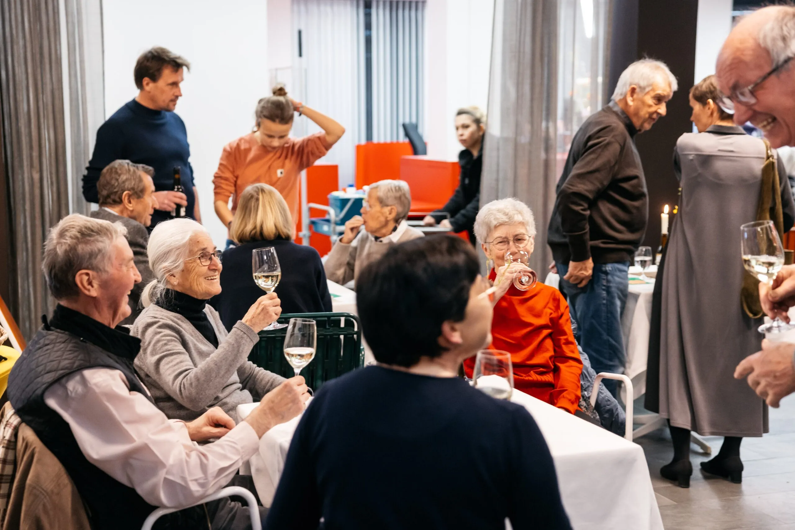 Besucher der Vernissage