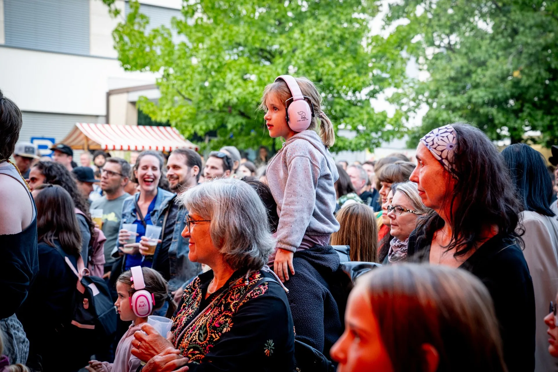 Schaffarei Festival 2025 – Samstag – Menschen im Publikum
