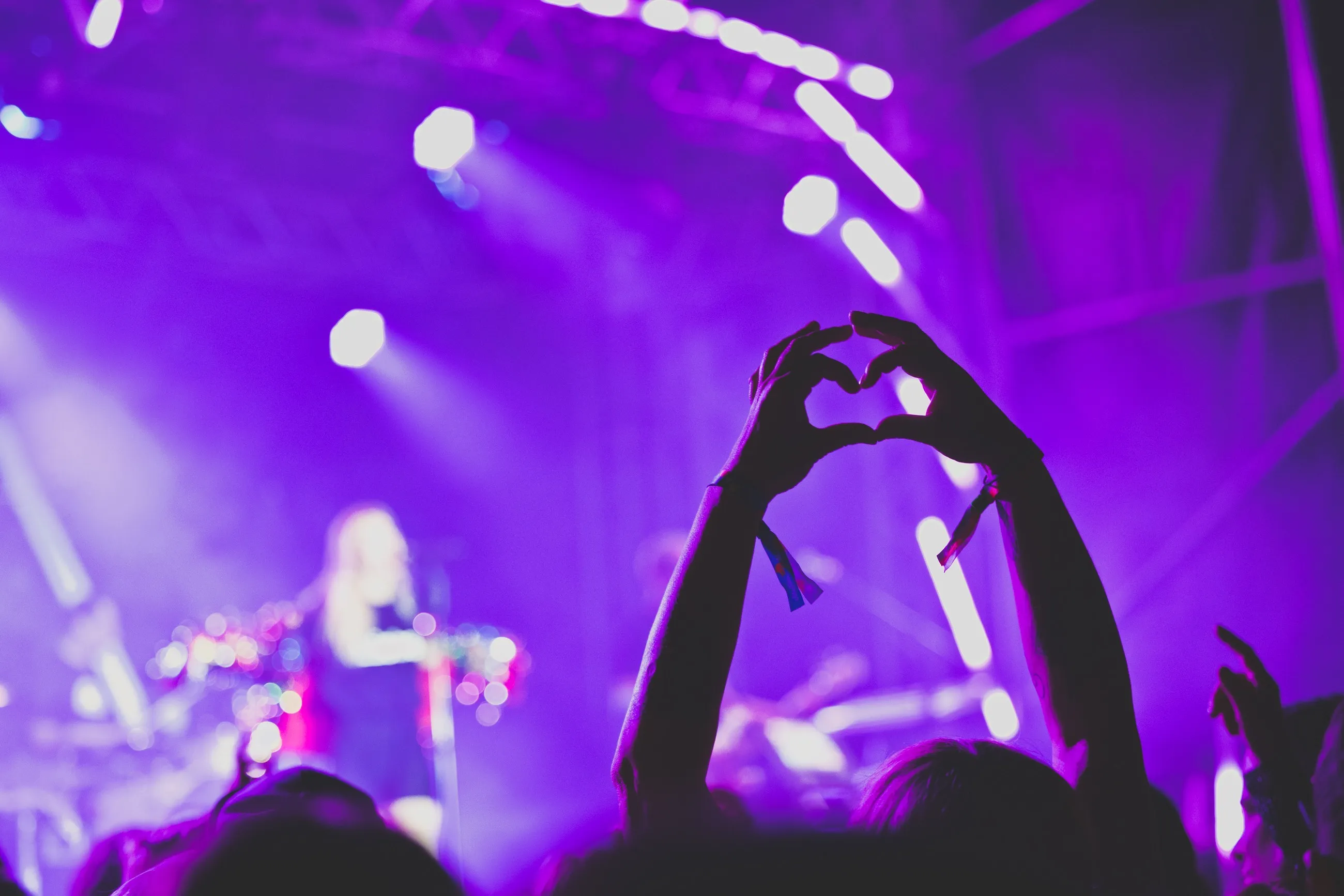 Schaffarei Festival 2025 – Samstag – MiA. auf der Bühne