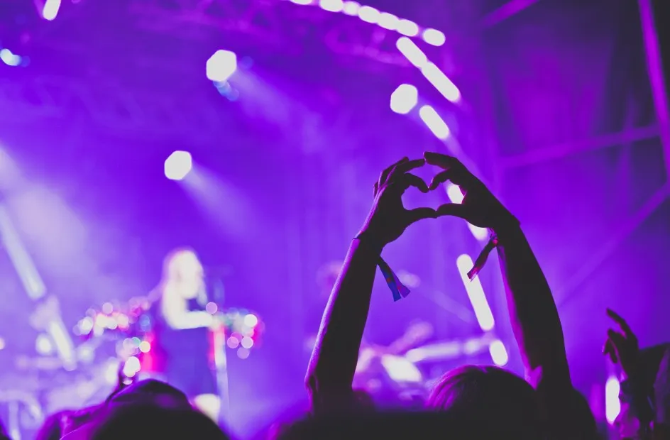 Schaffarei Festival 2025 – Samstag – MiA. auf der Bühne