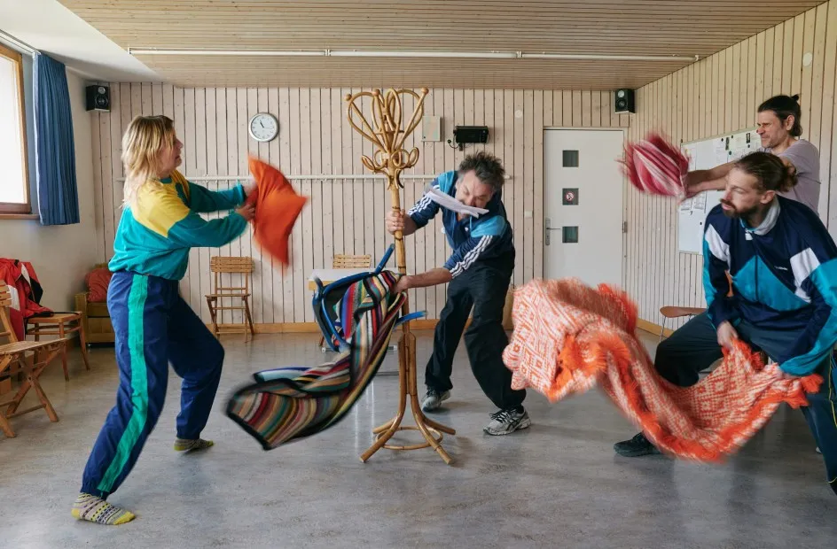 Szene aus dem Theaterstück "Sonntag" von Café Fuerte